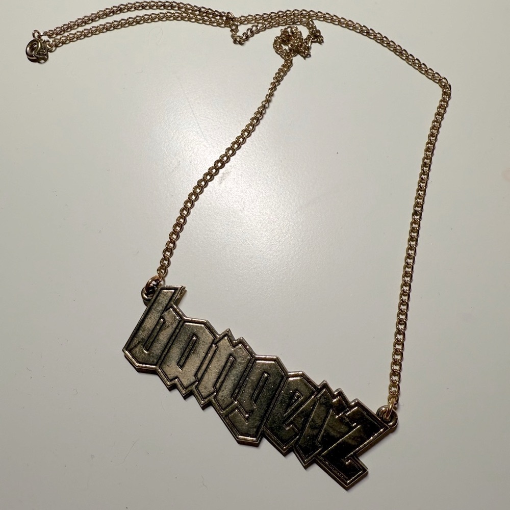 RARE Miley Cyrus Bangerz Necklace